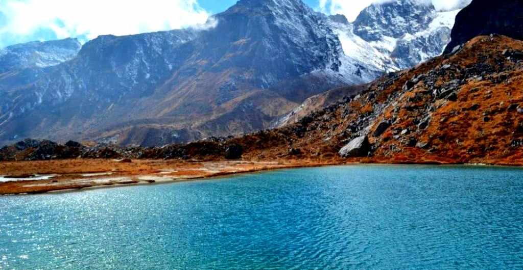 saurkundi pass trek height